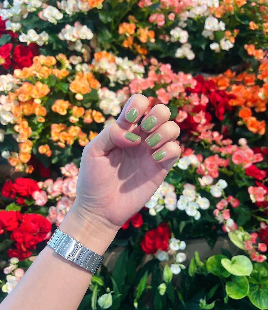 のインスタグラム：「🥝  #たまにあげるセルフネイル」