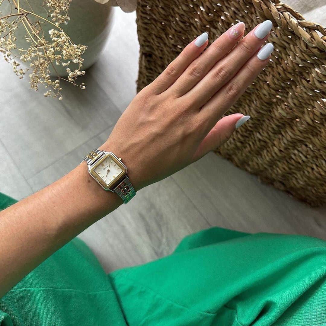 CLUSEさんのインスタグラム写真 - (CLUSEInstagram)「Bold and elegant 🤍 #cluse #cluseclub  Photo by @marievctr . . . . #ss23 #newcollection #summerstyle #springtrends #womenswatches #womensstyle #outfitinspo」7月24日 19時03分 - cluse