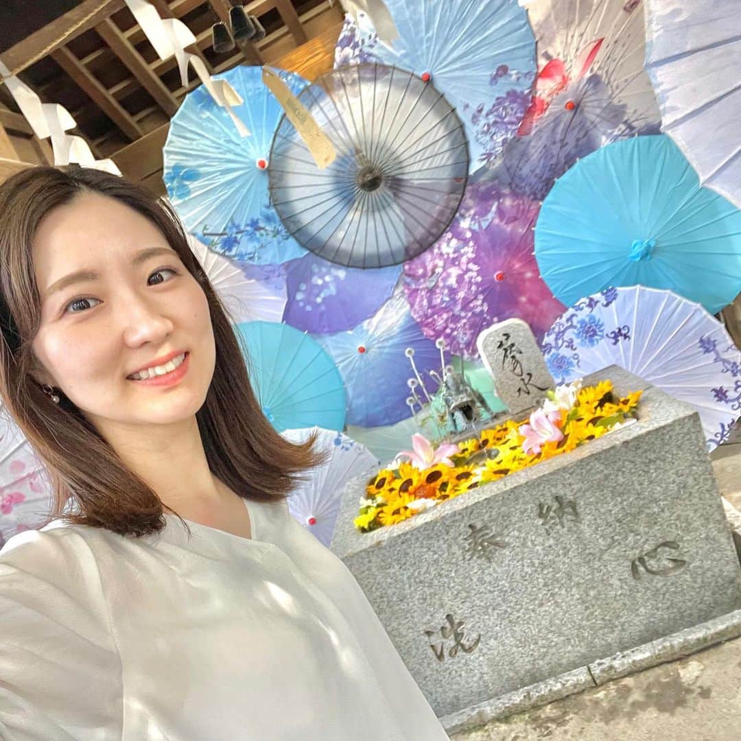 世永聖奈のインスタグラム：「🌻 ⁡ ⁡ な つ の お も ひ で ⁡ ⁡ #北海道 #札幌 #諏訪神社 #夏の思い出 #おみくじ #大吉 #我はおさえます #遠方に行くも楽しく過ごせる  #夏休みが楽しみだなぁ ⁡」