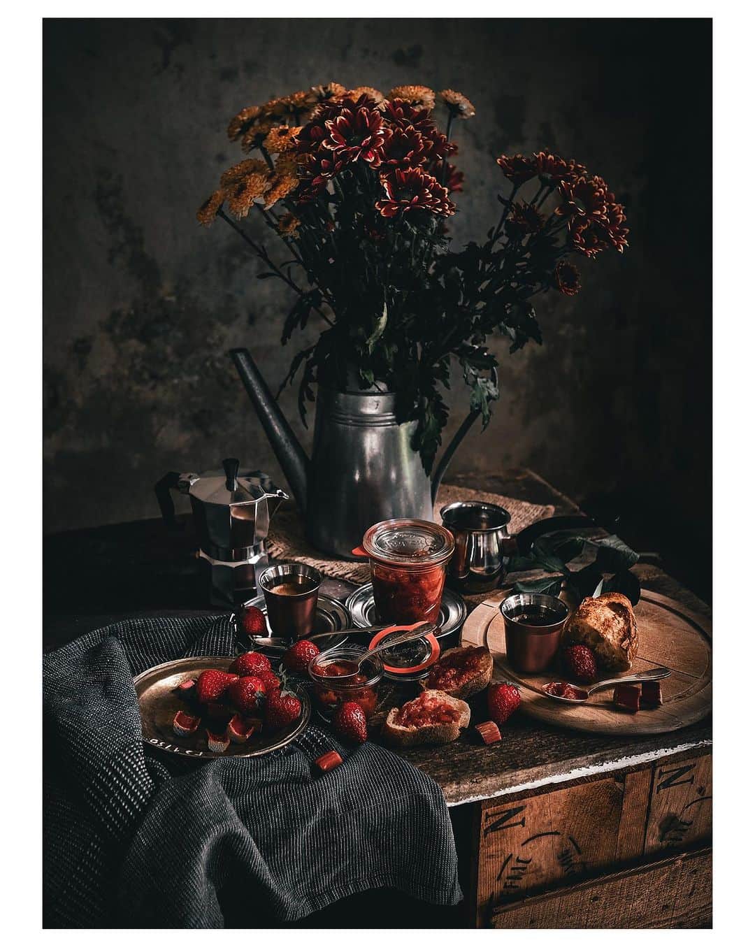 nathparisのインスタグラム：「COCOONING BREAKFAST 🍓  . Bonne semaine 😋」