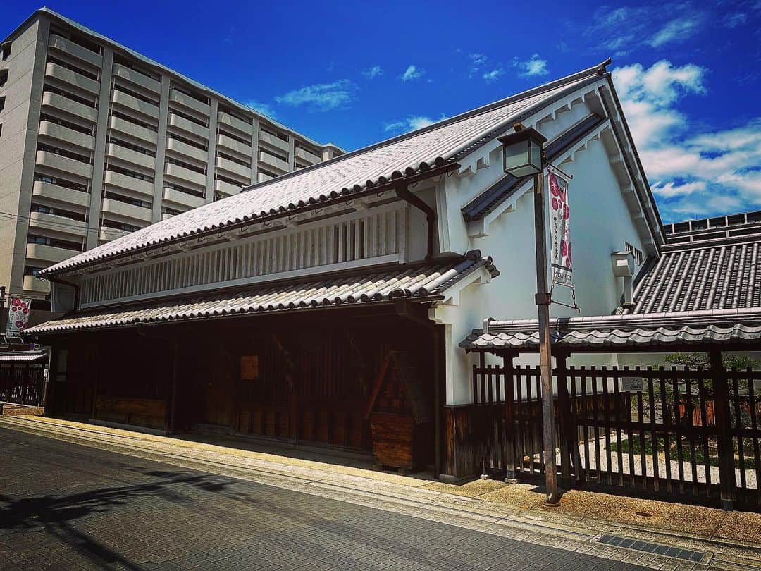 japantripのインスタグラム：「#伊丹市立ミュージアム  #itamicitymuseum  #itamicity  #伊丹市  #伊丹 #instadaily  #japanarchitecture  #japanmuseum  #unseenjapan  #unseenjapantrip」