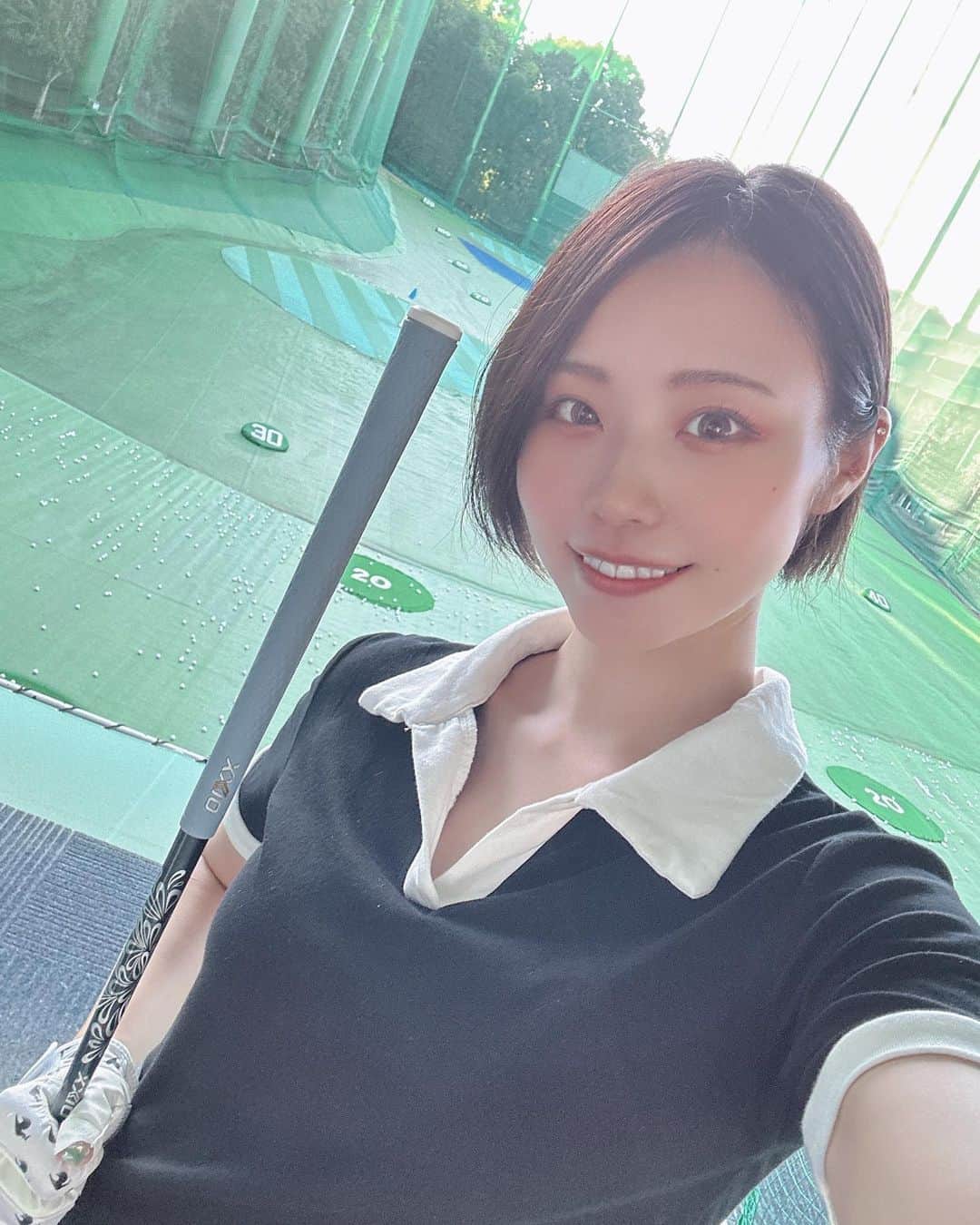 有栖未桜さんのインスタグラム写真 - (有栖未桜Instagram)「今日は『バリューゴルフ大崎』で ゴルフレッスン⛳️✨ 今までのは何だったの…？？ てくらい調子悪くて 全部病み上がりのせいにしてたw コーチのおかげでだいぶ感覚戻って 感謝感謝です。。😭😭😭🩵  からの『横浜旭ファミリーゴルフ』で 打ちっぱなししてきました！ 屋外とゆーことで 実戦にむけた練習ができました🥹✨ 右にきれやすいので しっかり真っ直ぐ飛ぶよう頑張ります🙌🏻🩵🩵  #ゴルフトゥデイバーディーズ #gtバーディーズ #golf #ゴルフ女子 #golftoday #ゴルフトゥデイ  #ゴルフレッスン #バリューゴルフ大崎 #golf #golflife #golfstagram  #gtバーディーズカップ #横浜旭ファミリーゴルフ」7月24日 19時29分 - miiion_official
