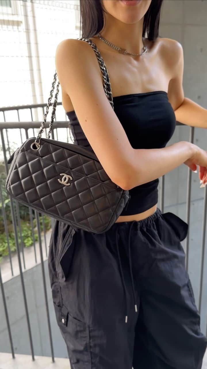 のインスタグラム：「Vintage Chain Shoulder Bag  Product code : 68805  #chanelvintage #chanelclassic #chanellover #chanelbag #chanelbags」