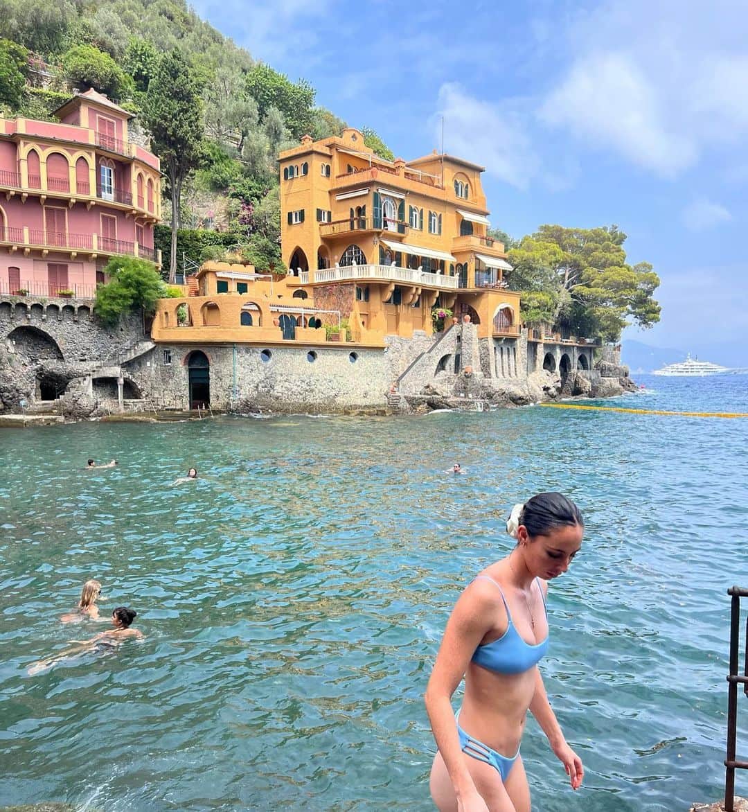 トミーシャ・クラークのインスタグラム：「living la dolce vita」