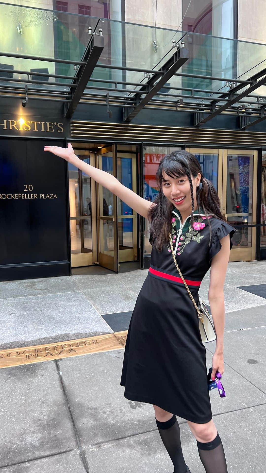 草野絵美のインスタグラム：「My AI gucci dress made it to Christie's😭✨ Honored to have contributed to the #FutureFrequencies exhibition & auction, where Claire Silver and I crafted a dress for the Christie’s x Gucci showcase🔥  なんと、グッチとクリスティーズの共同開催のオークションに、クレアシルバーと共同でAIを使ったドレスを出展させていただきました🥹弾丸で訪れたNY, 本当に夢のような一週間でした✨  #gucci #christies #artauction #アートオークション  #rockfellercenter」