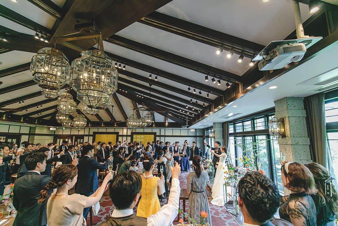 THE SODOH WEDDING OFFICIALさんのインスタグラム写真 - (THE SODOH WEDDING OFFICIALInstagram)「. Wedding Party  メインは、ハイチェアでより華やかに ケーキはおふたりの"出会い"でもある フレンチトーストに  おふたりにしか出せないカラーで彩る ウェディングパーティ  Photo by @kyoto_laviephotography   >>@sodoh_wedding   #sodoh花嫁#thesodohhigashiyamakyoto  #ザソウドウ東山京都#sodoh#pdsのある人生#weddingdress #dress #kyoto #wedding  #thetreatdressing#プレ花嫁#卒花嫁#結婚準備#式場探し#関西花嫁#京都花嫁#東京花嫁#京都結婚式#東山#入籍#プロポーズ#前撮り#結婚式#ウェディングドレス#ウェディングヘアメイク」7月24日 19時42分 - sodoh_wedding