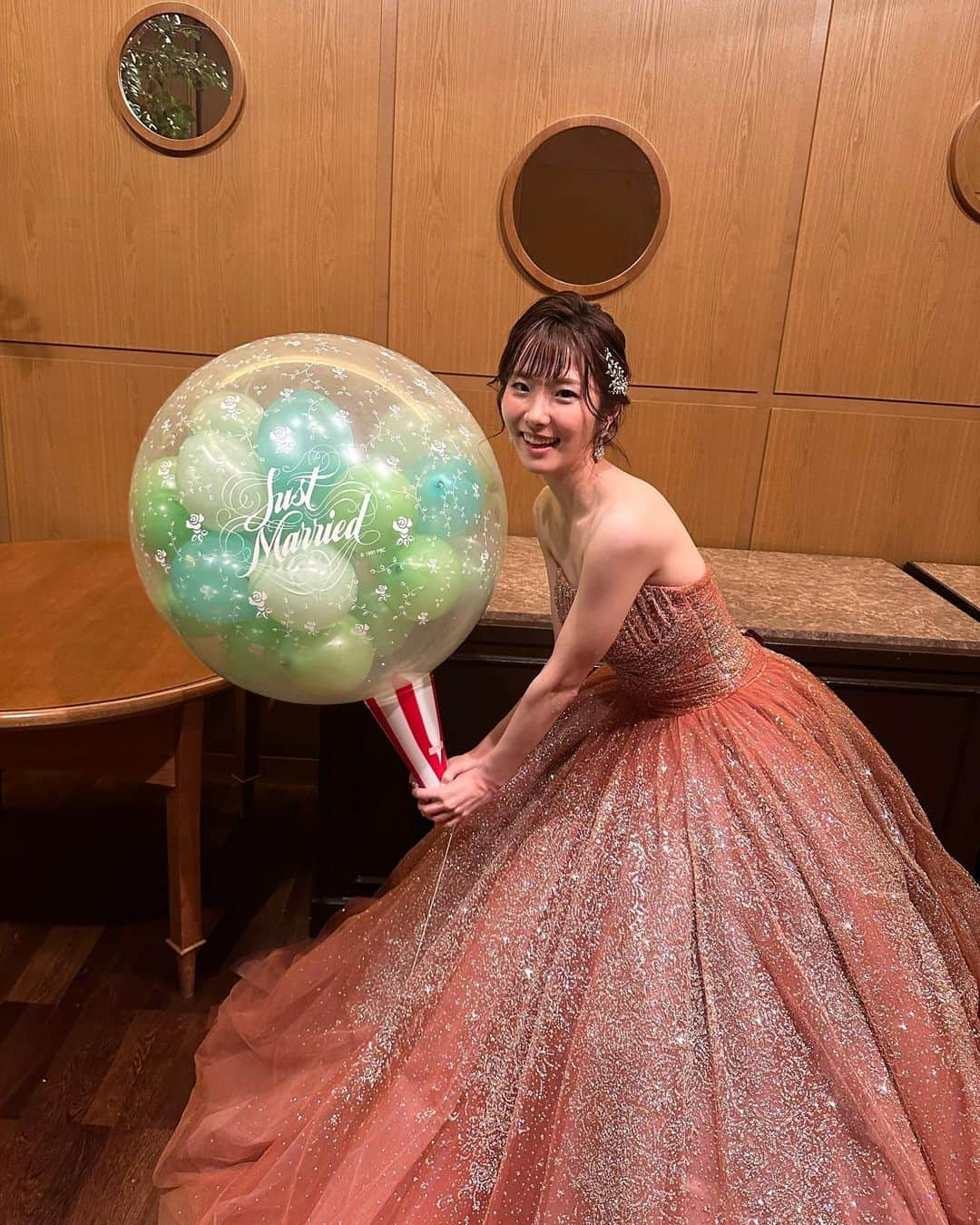 湊月莉子さんのインスタグラム写真 - (湊月莉子Instagram)「前回よりバルーンクラッカー大きくなってた❣️バルーンクラッカー🎉めっちゃ楽しいからオススメだよ😉🎈#バルーンクラッカー #結婚式準備 #ブライダルモデル #ウェディングドレス #カクテルドレス #ウェディングモデル #モデルさんと繋がりたい #美男美女と繋がりたい #weddingdress」7月24日 19時48分 - le_petit_prince6