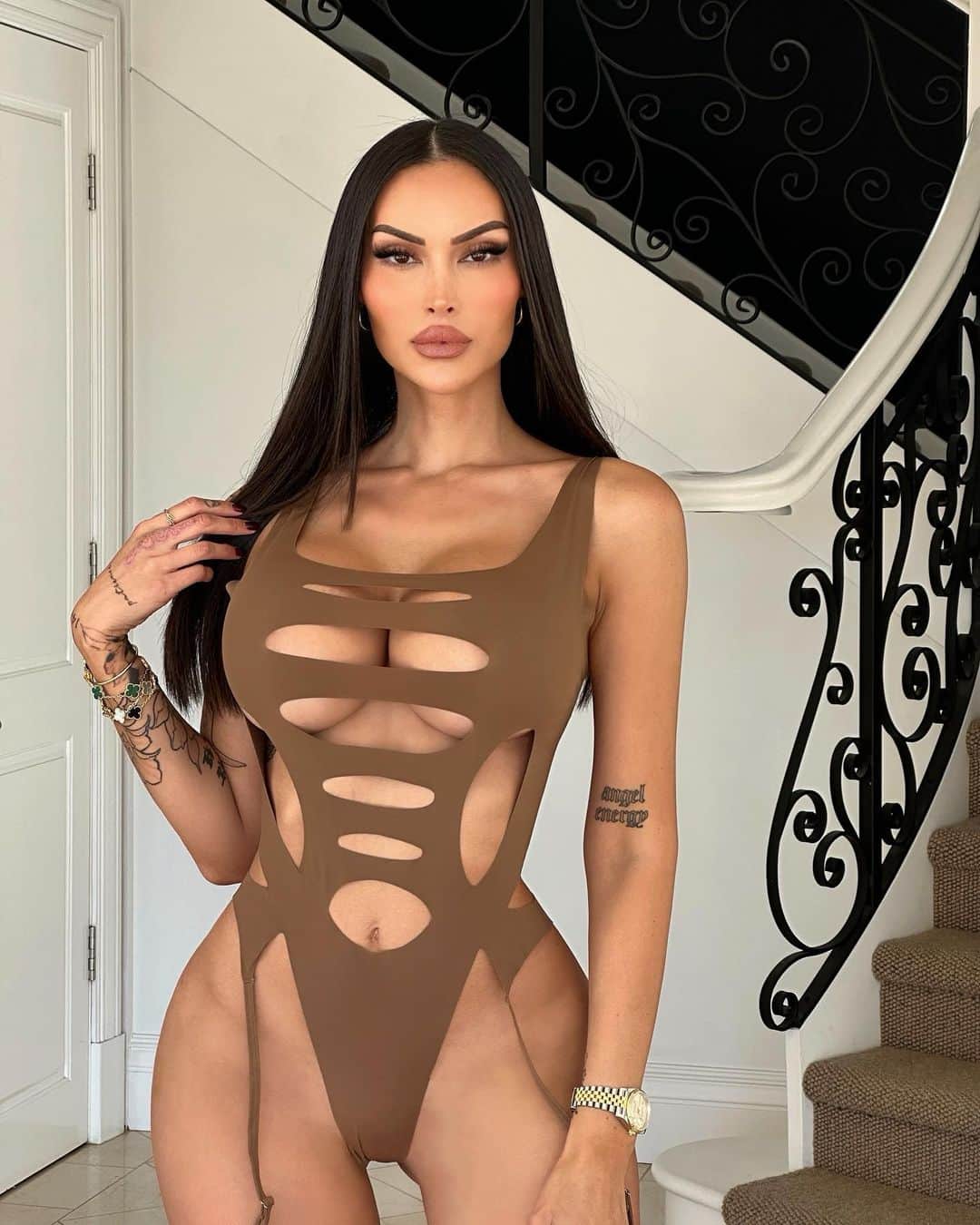 ANNELESE MILTONのインスタグラム：「Can’t compete @FashionNova」