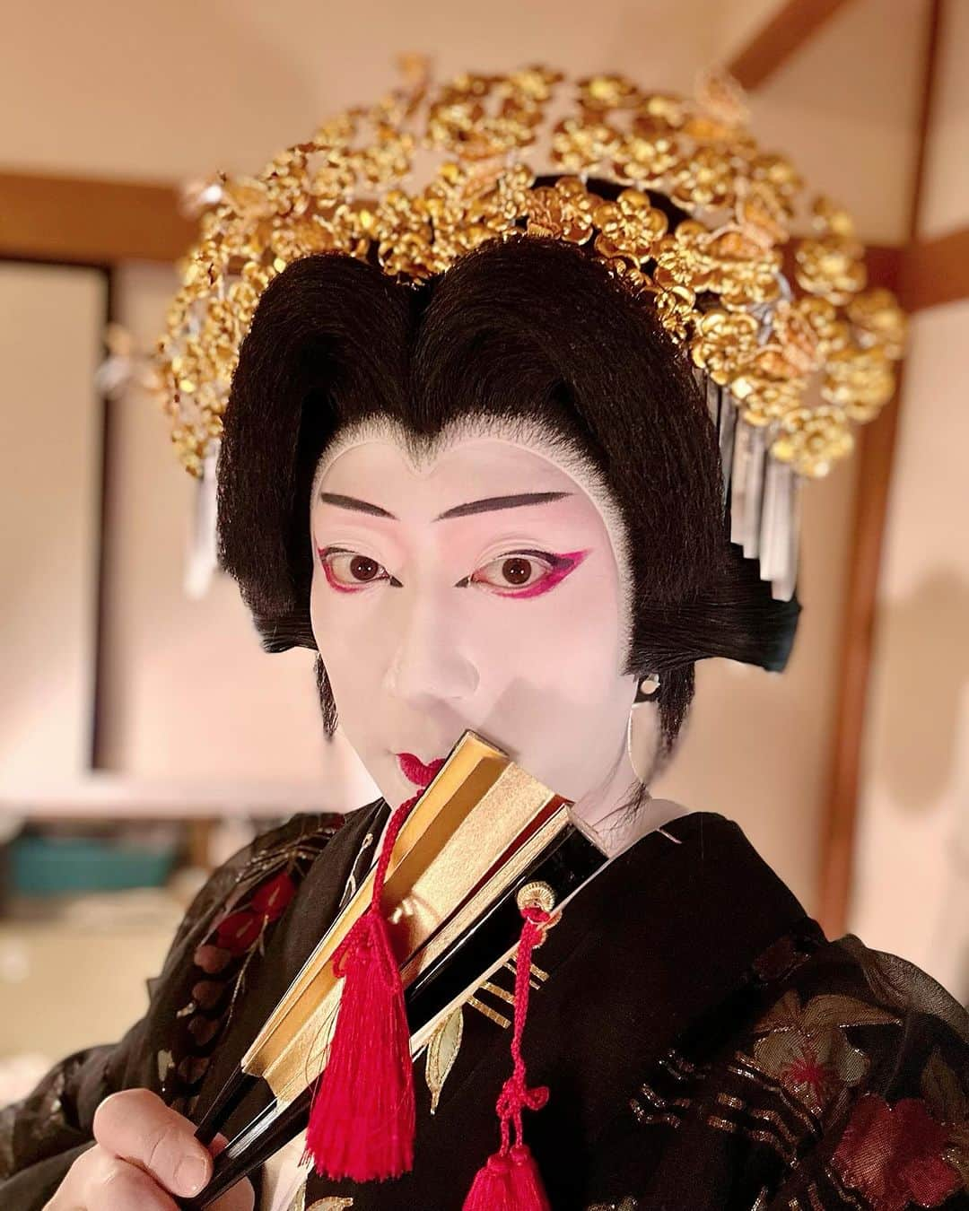 市川蔦之助さんのインスタグラム写真 - (市川蔦之助Instagram)「残り5公演 千穐楽は、、 劇場、そして、配信でお会いしましょう🕸️ 【『刀剣乱舞歌舞伎 配信』検索🔍】  #刀剣乱舞 #刀剣乱舞歌舞伎 #とうかぶ #異界の嫗 #雲居姫 #おばば」7月24日 19時55分 - tsutanosuke