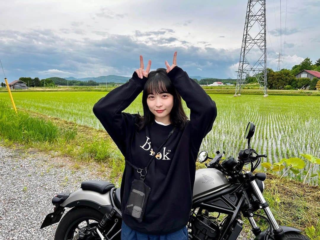 日下怜奈のインスタグラム：「. ⁡ ⁡ バイク3連投いきます！載せるの忘れてたシリーズです！ ⁡ ⁡ ⁡ ⁡ ⁡ ⁡ #honda #ホンダ #レブル250 #rebel250 #レブル #rebel #ツーリング #北海道」