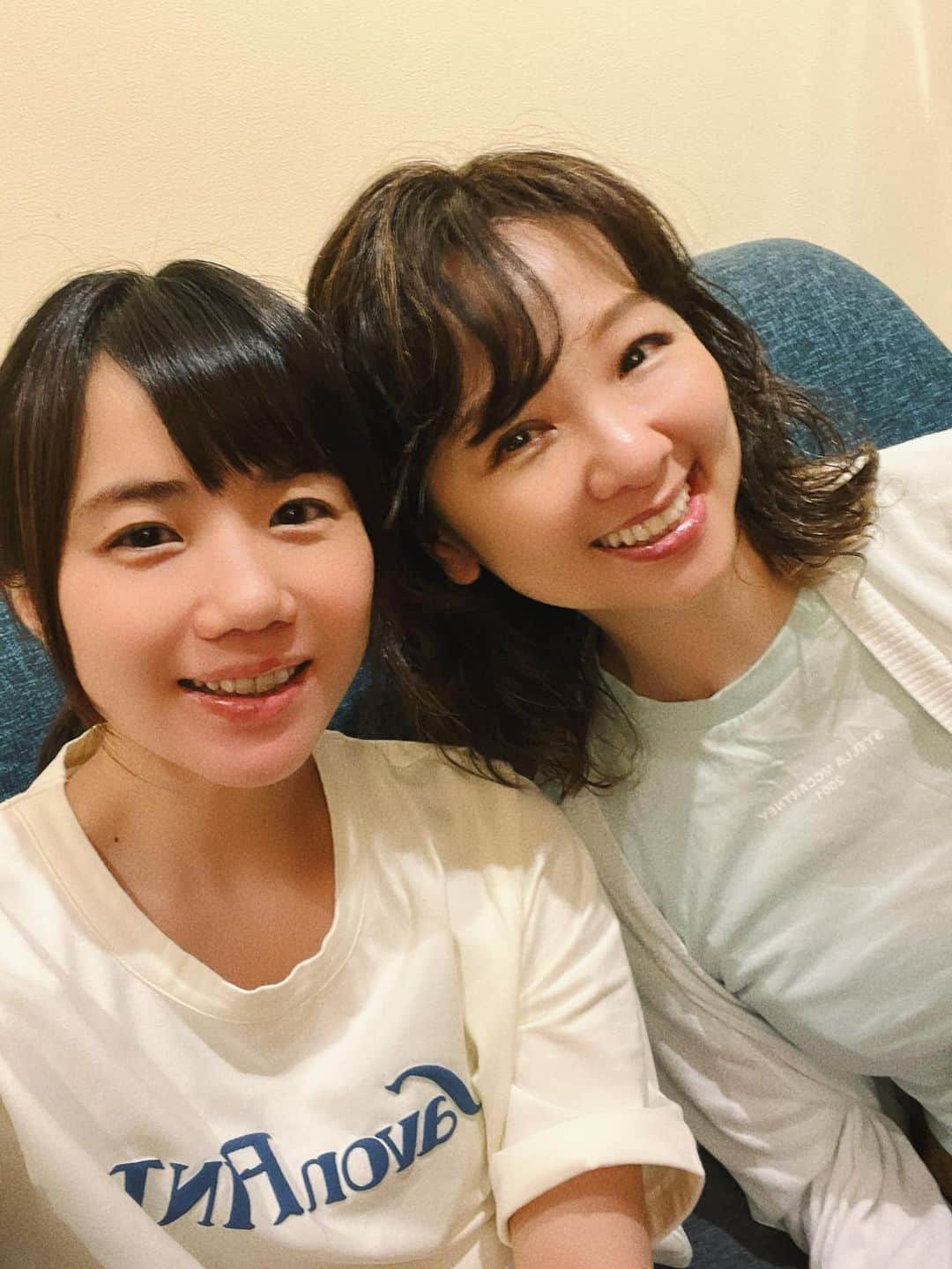 辻香織さんのインスタグラム写真 - (辻香織Instagram)「今週末は、宍戸 留美さんと 大阪2daysです☺️✨  どちらの公演も内容を変えて、 お送りします！  まだご予約お待ちしてます❣️  7月29日(土)昼の部 Studio&Cafe Make https://tiget.net/events/247545  夜の部Studio&Cafe Make ゲスト：角森隆浩 https://tiget.net/events/247551  7月30日(日)昼の部　cafe&bar Legato https://tiget.net/events/247485  夜の部　夜を灯して https://tiget.net/events/260171  告知動画✨ https://youtu.be/ZxM28r4XYV4」7月24日 11時07分 - tsujicaoli