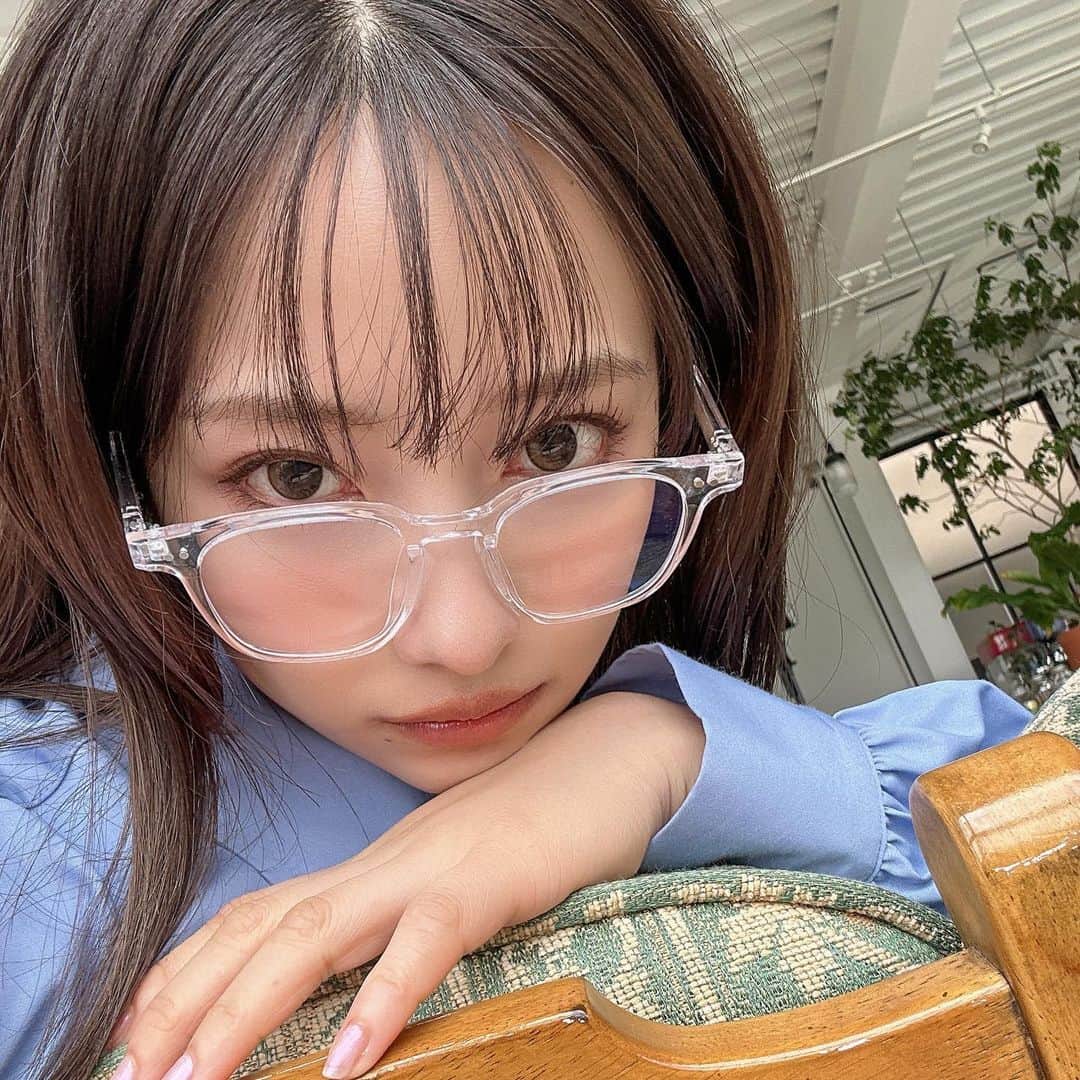 村瀬紗英さんのインスタグラム写真 - (村瀬紗英Instagram)「#dailylook Ray9月号、今月も宜しくね🩵🩷 撮影中ずっとマハラジャみたいな音楽流れててカレー食べたくなった🍛😺🎵」7月24日 11時08分 - saepiiii.m