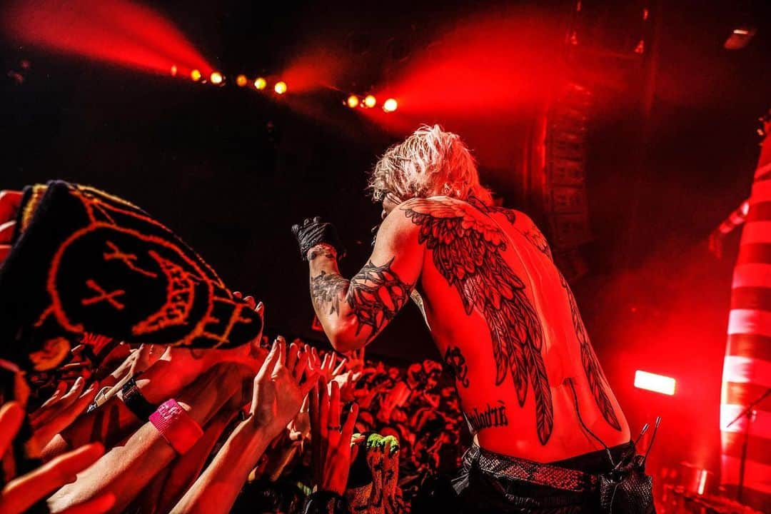 Hydeさんのインスタグラム写真 - (HydeInstagram)「Last day in Nagoya. It was incredible!   #HYDE #HYDELIVE2023 #声出し解禁 #ZeppNagoya」7月24日 11時26分 - hydeofficial