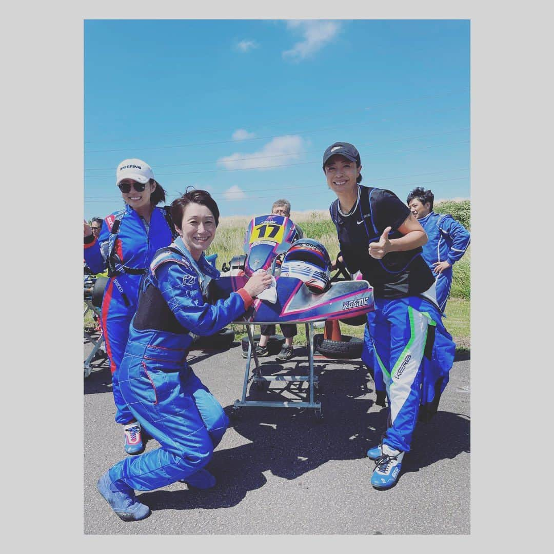 下村真由美さんのインスタグラム写真 - (下村真由美Instagram)「🌽2023北海道カートフェスティバル🌽  憧れのねーさんと私と同じくモータースポーツに沼ってる同級生と3人で90分耐久レースに挑戦☝️  トップと3週差でチェッカー🏁 また来年リベンジだ😎😎😎  #北海道カートフェスティバル  #南幌リバーサイドカートランド」7月24日 11時56分 - mayum2323