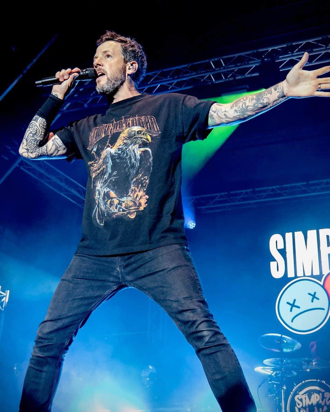 のインスタグラム：「What’s your favorite pop punk album? (Other than simple plan 😜) 📸 @cb43media」