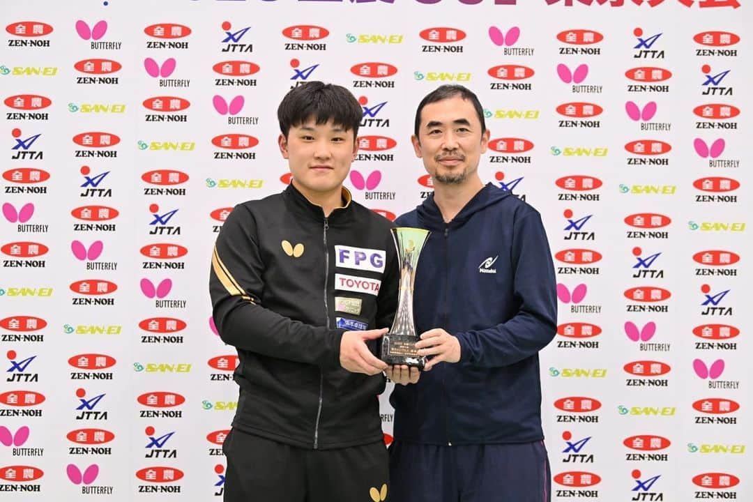 張本智和さんのインスタグラム写真 - (張本智和Instagram)「「2023全農カップ東京大会」優勝🏆  今回も家族やスタッフ、ファンの皆さんのサポートのおかげで優勝できました！ 選考レースもあと少し、最後まで全力で走り抜けます！ 応援ありがとうございました！」7月24日 12時32分 - harimoto__tomokazu_1711