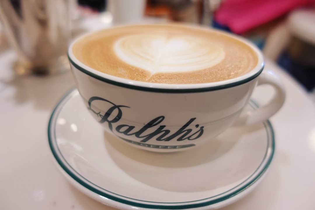広瀬未花のインスタグラム：「☕️」
