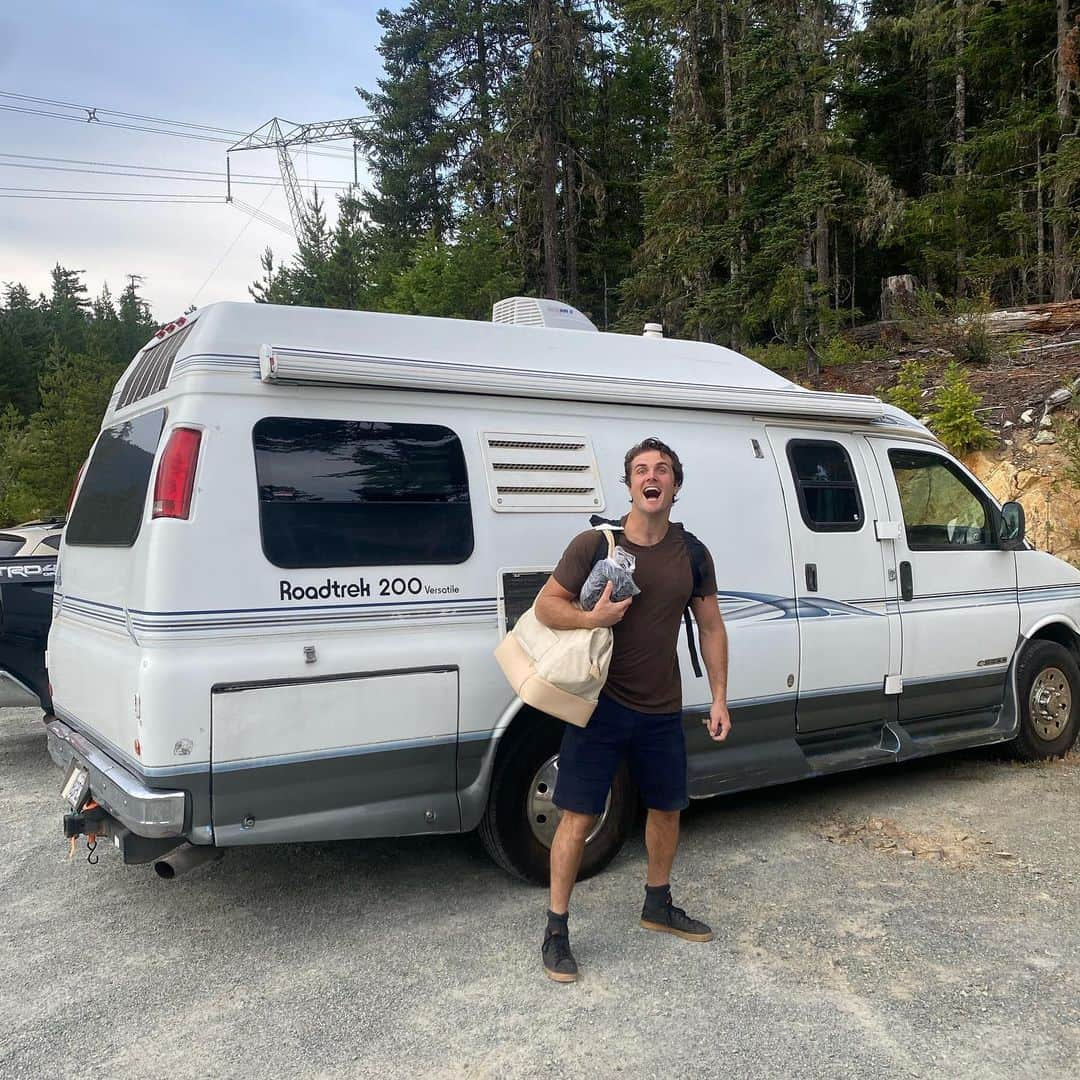 ボー・マーショフさんのインスタグラム写真 - (ボー・マーショフInstagram)「Reunited with my long lost sidekick! #vanlife #vango #yaaaaaa」7月24日 12時57分 - beau_mirchoff