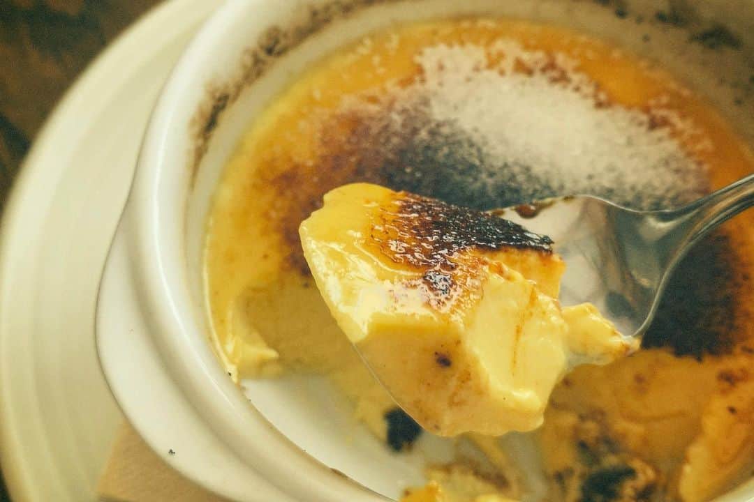 佐藤乃莉のインスタグラム：「あると頼んじゃいがち🍮  #ブリュレ#スイーツ#sweet#おやつ」