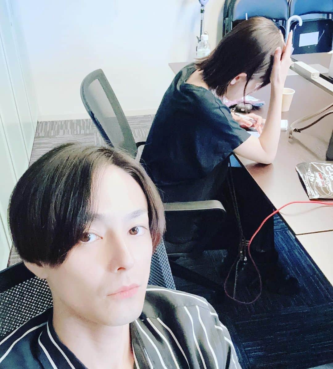 木村了のインスタグラム：「盗撮。  #サボる社員と真面目社長」