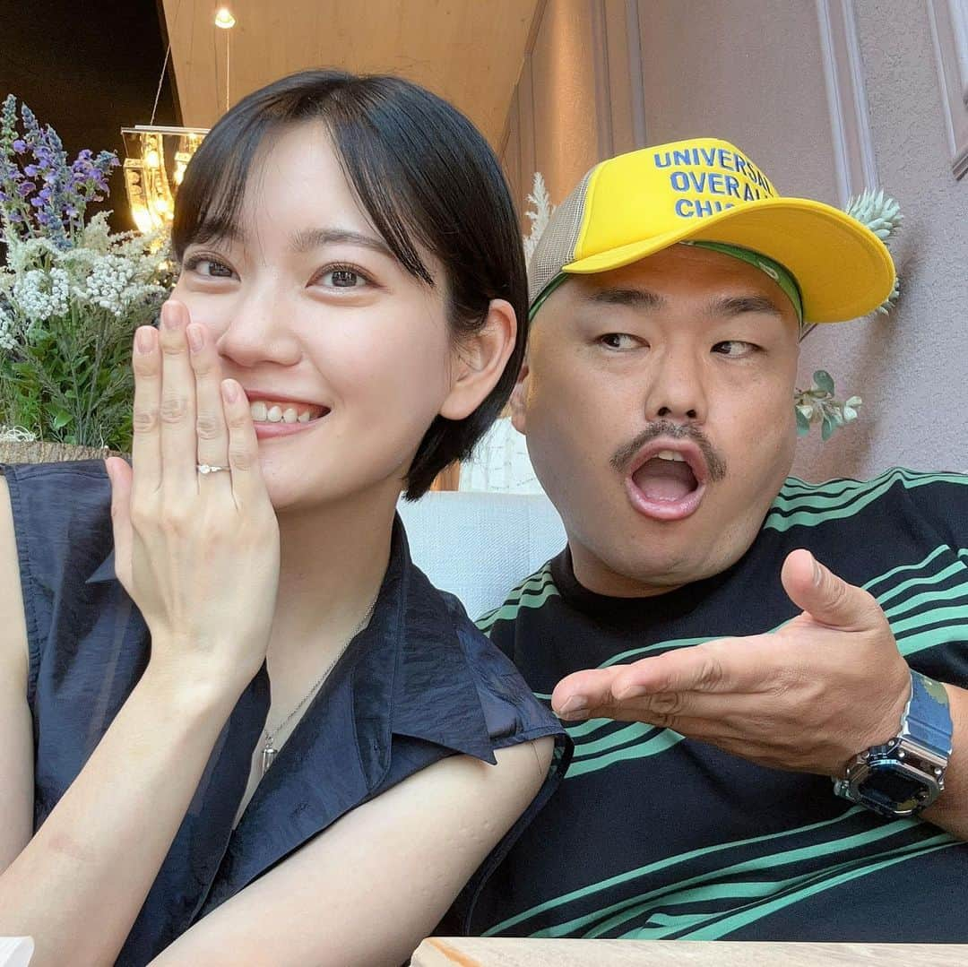 リチさんのインスタグラム写真 - (リチInstagram)「クロちゃんが告白のときにくれた指輪、やっと一緒にサイズ直しに行けてぴったりになった！！！！嬉しい！！  ほんとにかわいい！！！！ どストライクなデザイン。 クロちゃんセンス良すぎる。。。💍  いつもありがとう！！  #水曜日のダウンタウン #モンスターラブ #クロちゃん #リチ  #JKplanet #指輪 #リング #ジュエリー」7月24日 14時10分 - richi_bousho