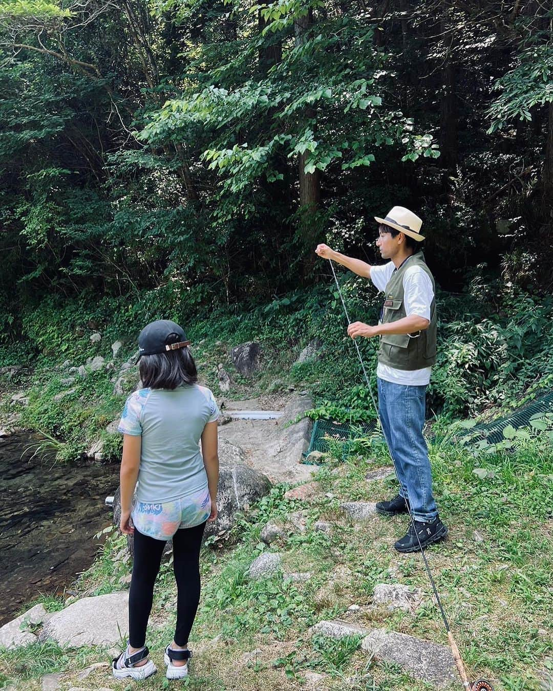 田中順也さんのインスタグラム写真 - (田中順也Instagram)「父親から受け継いだ道具で、自分が子供の時にしてもらった遊びを自分の娘にも体験させてみる  あまりうまく教えられなかったなぁ  でもすごく楽しそうにしてくれて良かった〜  夏を楽しもう！！  #岐阜で遊ぶ @美濃フィッシングエリア」7月24日 14時16分 - junyatanaka18