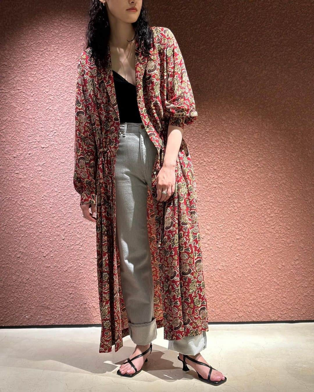 6(ROKU) OFFICIALさんのインスタグラム写真 - (6(ROKU) OFFICIALInstagram)「-  6 paisley dress ¥38,500- tax in  @by_simonewild bodysuit ¥27,500- tax in  @tuesmontresor_official pants ¥41,800- tax in  #roku #simonewild #tuesmontresor」7月24日 14時37分 - 6______roku