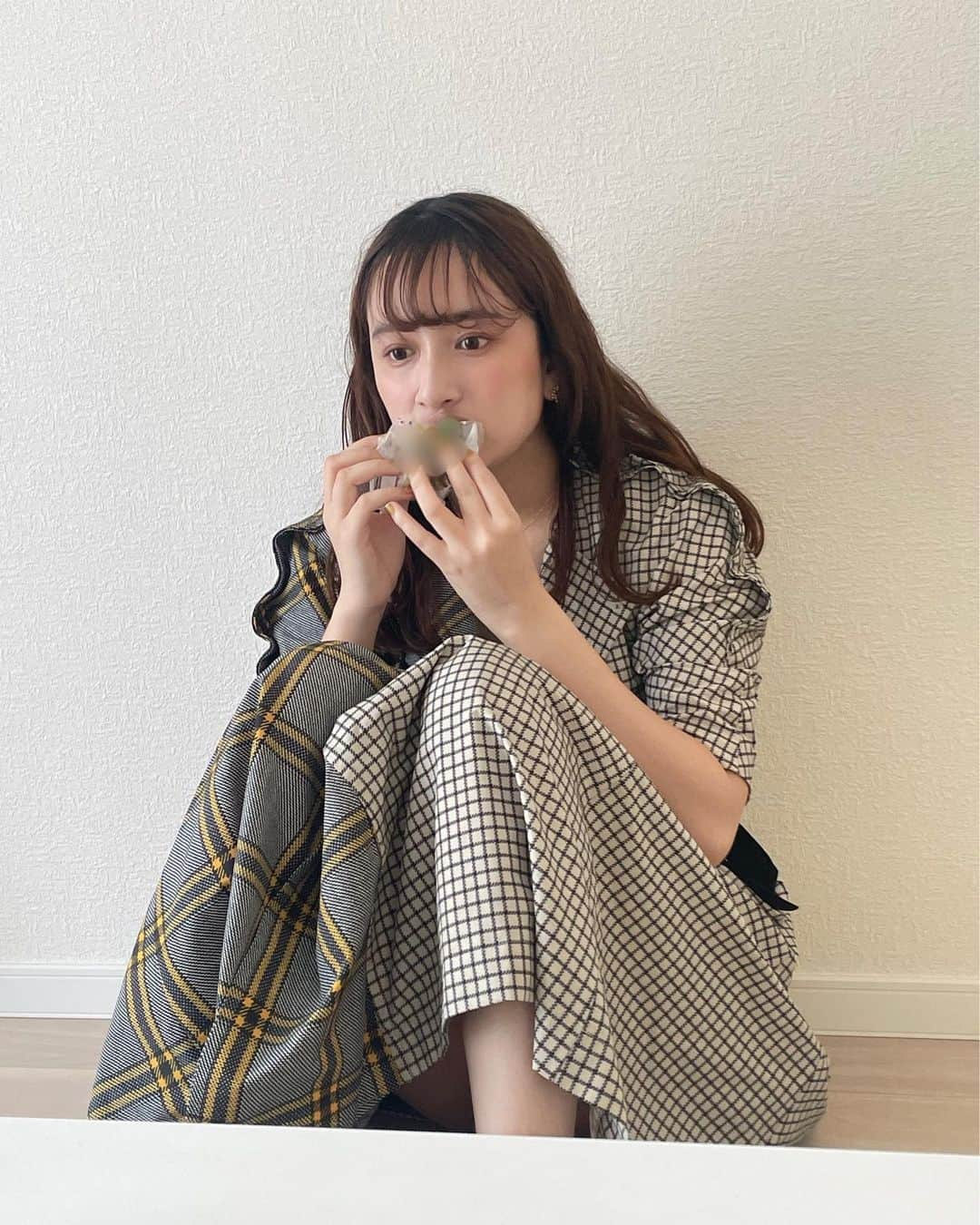 川口カノンさんのインスタグラム写真 - (川口カノンInstagram)「おにぎり、、、。🍙 ． あ、みなさん！ 誕生日メッセージ沢山ありがとうございます。 本当に幸せ者です😭、、、 ． 大好きです。💓 ． 27歳もやりたい事を全力に突き進みます🐒」7月24日 15時18分 - kkanonnn