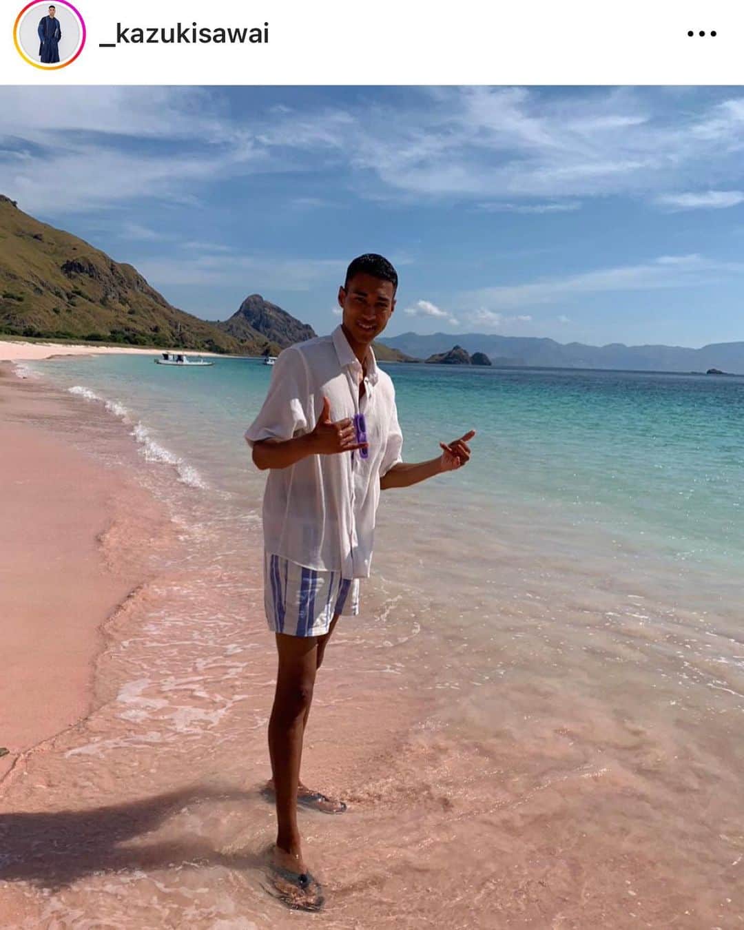朝日放送「朝だ！生です旅サラダ」のインスタグラム：「_kazukisawai  ピンクビーチ🏖️🪸  珊瑚の破片が交じり合ってできた美しすぎるビーチ、ピンクビーチに行ってきました！✨  居るだけでめちゃくちゃロマンチックな気分になれた〜💕ぜひ大切な人と👍🏾　  インドネシアには紹介しきれないくらいの絶景スポットが沢山ありました🥺  #コモド島諸島 #ピンクビーチ #美しすぎるビーチ #オフショット #インドネシア #フローレス島 #朝だ生です旅サラダ #ABCテレビ #朝日放送テレビ #海外の旅 #旅サラダリポーター #海外リポーター #マリ共和国　#日本　#ハーフ #パリコレ　#モデル　#俳優　#澤井一希」