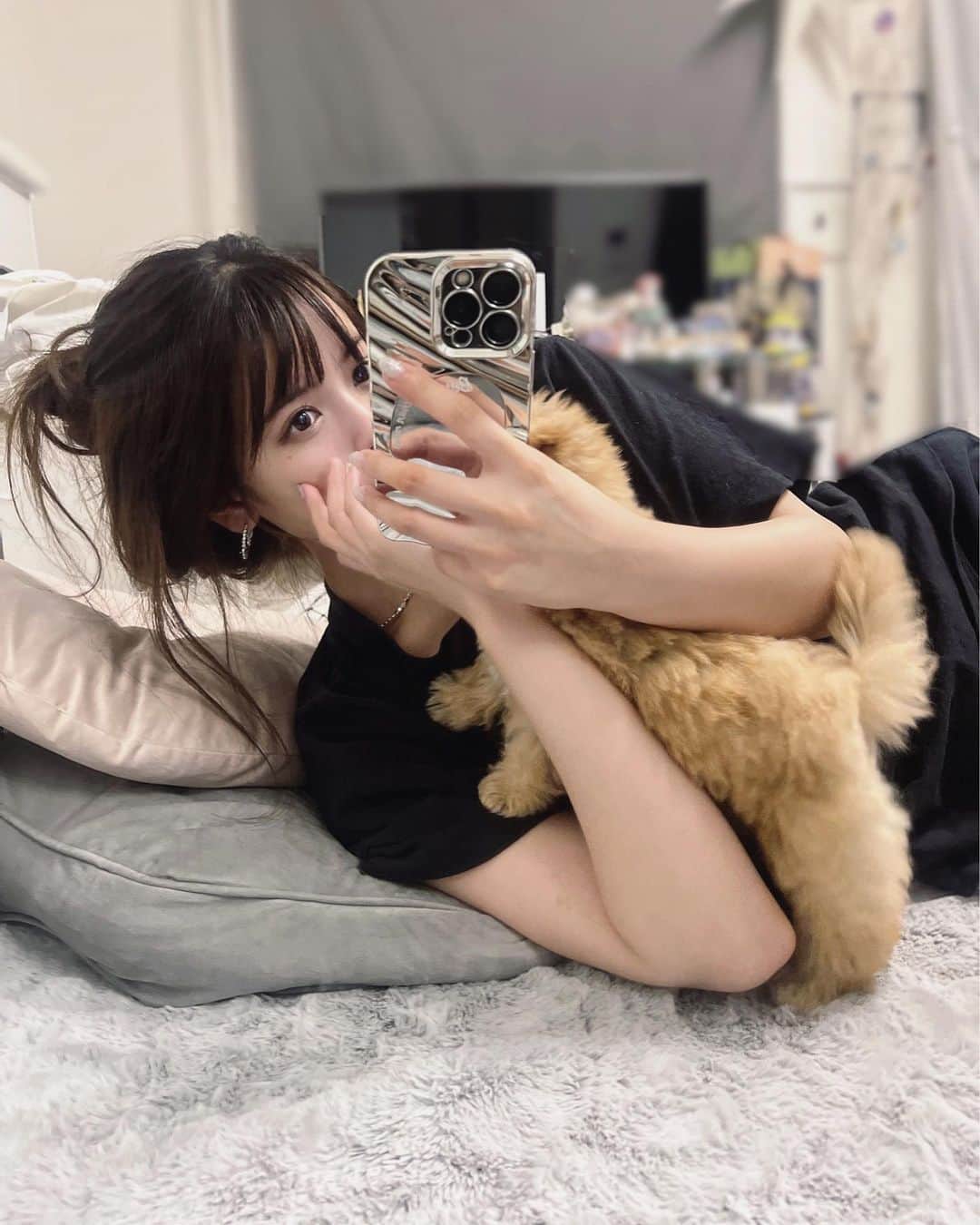 村山優香のインスタグラム：「ずーっと甘え甘え🐩」