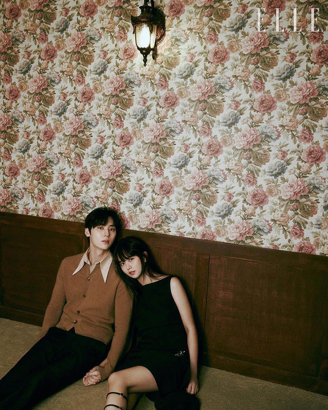 キム・ソヒョンのインスタグラム：「ELLE August, 2023 #소용없어거짓말 🖤」