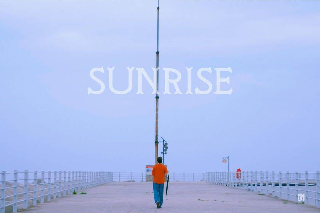 ジョンミンのインスタグラム：「2023.07.27 6PM ‘Sunrise’」