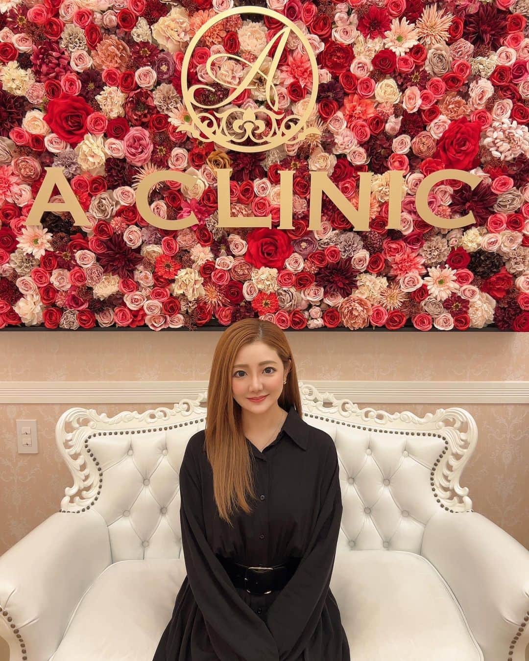 らんらんさんのインスタグラム写真 - (らんらんInstagram)「@a_clinic_nagoya の  @aclinic_sumita 住田篤紀先生に aスレッドをしてもらいました✨️  口元周りのたるみが嫌でaスレッドやってみたいなーって思っていて😉  施術が終わって鏡をみた瞬間、シュッとなって引き上がっていました！  住田先生もスタッフの方も優しくて丁寧な対応をしてくれました😊  院内も綺麗で個室ばかりで誰とも会わないのがいいなーと思いました！  次はパーフェクトノーズやりたい🩶  #aスレッド #糸リフト #aclinic #aclinic銀座 #aclinic横浜 #aclinic新宿 #aclinic名古屋 #aclinic大阪 #aclinic福岡 #aclinic池袋  #aclinic仙台 #aクリニック #エークリニック#小顔 #リフトアップ #スレッドリフト #小顔整形 #たるみ改善 #美容外科 #美容皮膚科 #美容クリニック#住田篤紀」7月24日 17時05分 - ran_glamorous