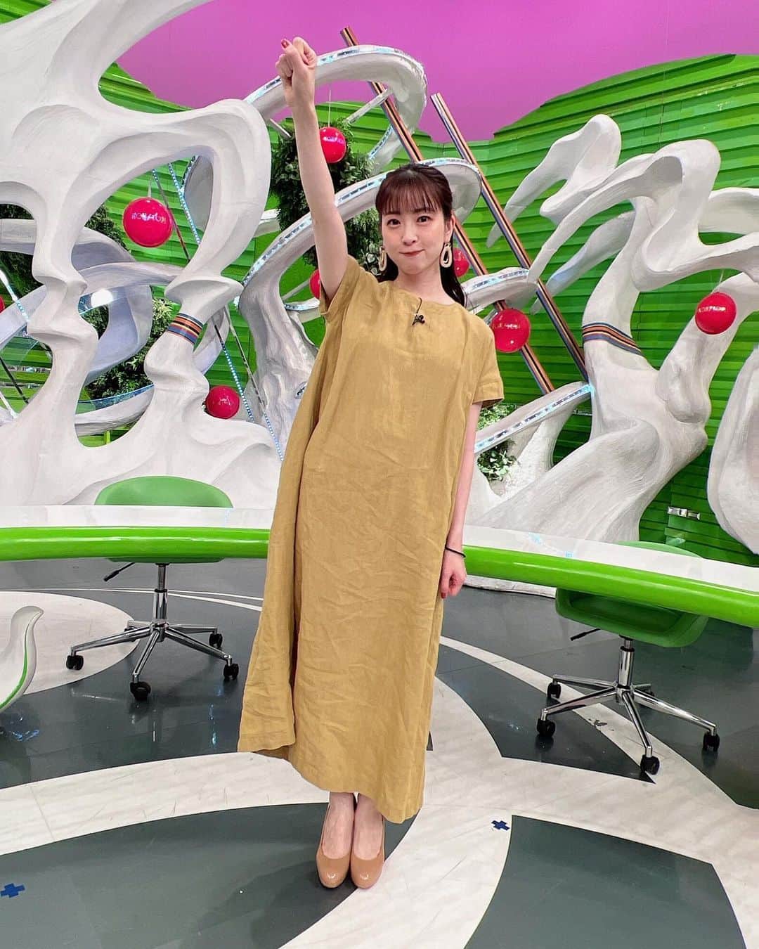 のインスタグラム：「・ ハリーさんやりましたよー！🏃🏆 1000万円〜🤑🤑  #三上真奈 @mana.mikami47  #衣装」