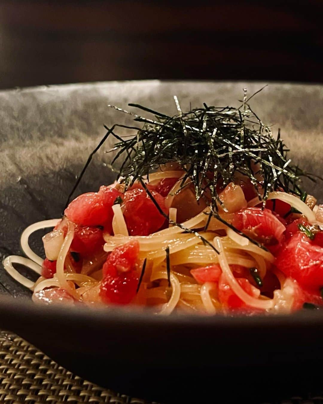 宮崎まこさんのインスタグラム写真 - (宮崎まこInstagram)「マーディガン🍝西麻布  マグロといぶりがっこの冷製カッペリーニが好きすぎて。 次回は2人前！ 深夜まで楽しめるアラカルト&ワイン🍷  もちろんコースも、、 絶対行ってみてほしい。  わいんがおいしいのだ！！  #マーディガン #西麻布グルメ #西麻布ディナー #紹介制 #やま幸 #やま幸のマグロ #ヤザワミート #隠れ家レストラン #隠れ家バー　#カッペリーニ　#mardegan #ワイン好きな人と繋がりたい」7月24日 17時44分 - makomiyazaki