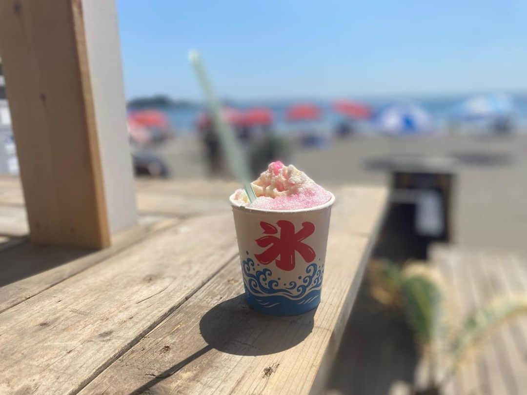 美夢ひまりさんのインスタグラム写真 - (美夢ひまりInstagram)「#夏  3日間主人が戻ってきていたので、海に行って🏖️花火を見て🎇、夏を満喫しました☀️  GW明けから主人は仕事で基本的に東京から離れていて、結構大変で…💧 夏休みに入って数日で限界を感じていたタイミングだったので、ものすごくリフレッシュできました☀️  子どもたちも久しぶりにパパと一緒にいられて嬉しそうだったなぁ…☺️  今日、朝一の飛行機で行ってしまったので✈️またしばらく子どもたちと頑張ります…✊  #夏休み #始まったばかり #心穏やかに過ごしたい」7月24日 17時45分 - himari_miyume