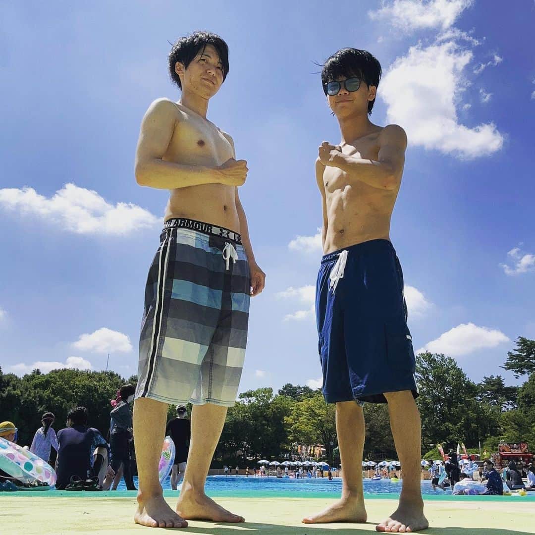 えるにーにょのインスタグラム：「夏、満喫しすぎちゃってます🏊  #夏はSummer」