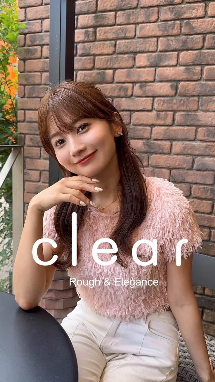 細沼紗花のインスタグラム：「.  最後まで見てね！コメント待ってるね〜！  @clear.official  の服が可愛すぎた…おすすめを紹介🥹🤍  ♡one-piece:フロントシャーリングフレアロングワンピース →個人的にはカフェとかに合いそうなカラーとフォルム、袖のボリュームで着痩せ効果が期待できるところが好き♪  ♡tops:フェザー半袖ショートトップス →大好きなピンクカラーに夏秋用のシャギーで一気にオシャレになる！！とにかく可愛い  気になるのあったらぜひチェックしてみてください🥰  . #clear #クリア #clearコーデ  #clear購入品 #clear購入品紹介 #clear新作 #ワンピース #夏ワンピース #トップス」