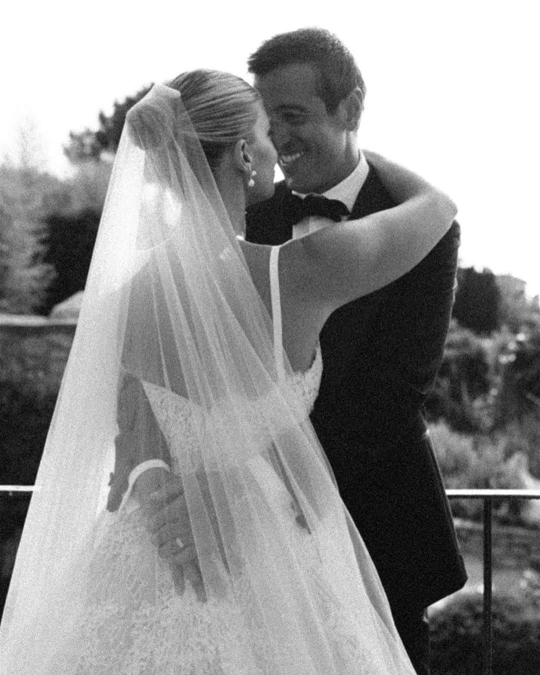 Steven Khalilさんのインスタグラム写真 - (Steven KhalilInstagram)「Congratulations to our beautiful custom couture STEVEN KHALIL bride @tashoakley as featured in @vogueaustralia  ⠀⠀⠀⠀⠀⠀⠀⠀⠀ 'We designed a dress to be so much more than a classic lace wedding dress. We chose hand embroidery that would glisten in the sun with the shapes of coral and lines reminiscent of the sea, covered by a traditional lace and paired with a long lace veil.’   #stevenkhalil #stevenkhalilbride」7月24日 18時12分 - steven_khalil