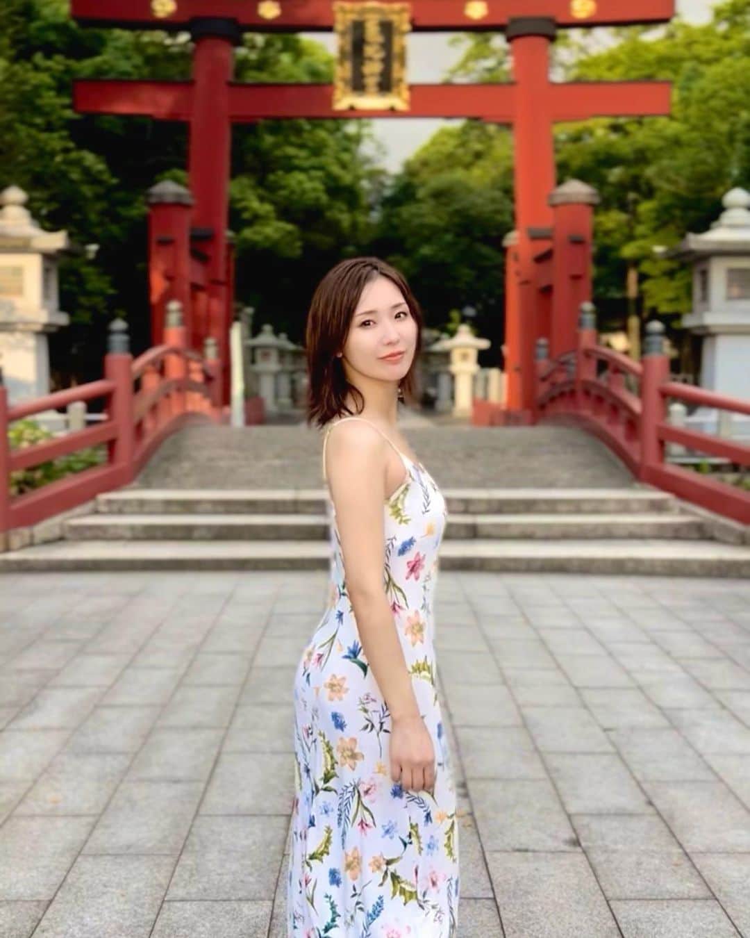 本条舞さんのインスタグラム写真 - (本条舞Instagram)「移動中にたまたま出会った気比神宮。 すてきな場所でした🌲  #気比神宮 #本条舞 #actor #actress  #japanese #japantravelphoto」7月24日 18時13分 - mai_honjyo_official