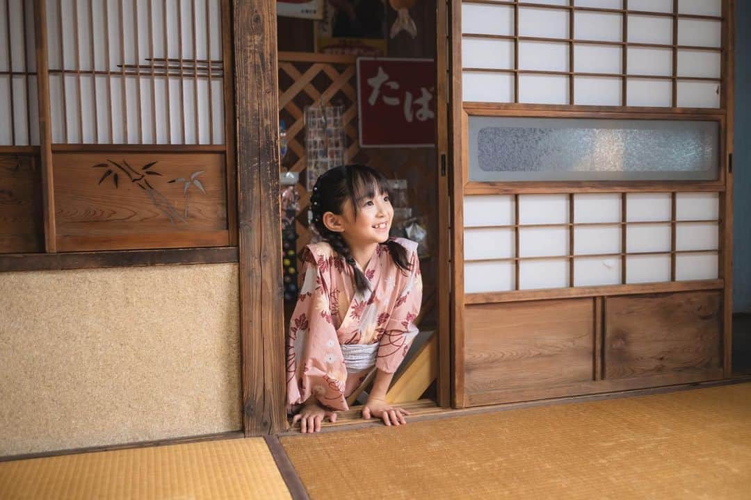 Ai.tのインスタグラム：「. 先日の🫶 . . 浴衣と畳っていいよね〜💓 . . #浴衣」