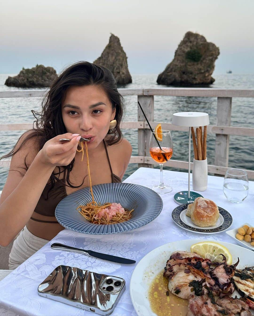 Diana Korkunovaさんのインスタグラム写真 - (Diana KorkunovaInstagram)「eat & chill 🇮🇹」7月24日 18時27分 - diana_korkunova