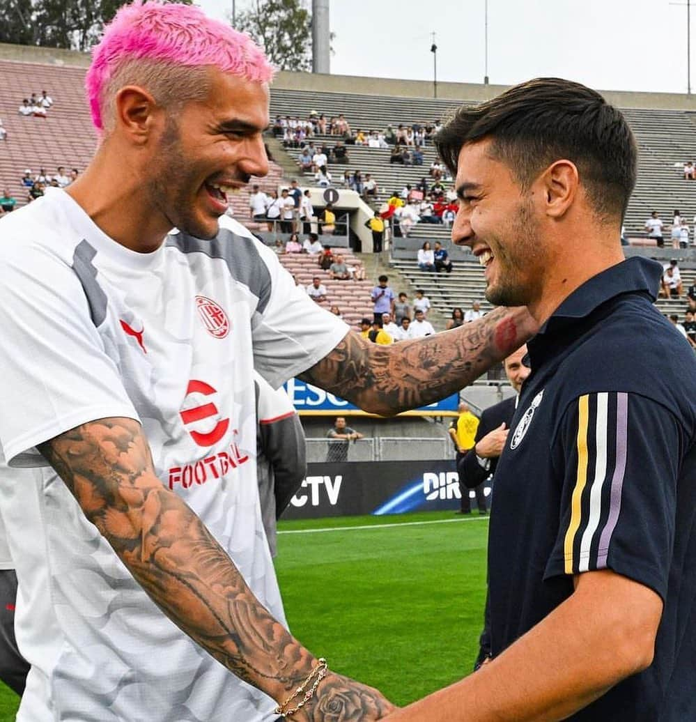 ブラヒム・ディアスのインスタグラム：「Compañero, rival, pero sobre todo amigo 🤝 @theo3hernandez. 👌🏻 Buenas sensaciones en el primer partido de pretemporada ✅ #Halamadrid 🤍」