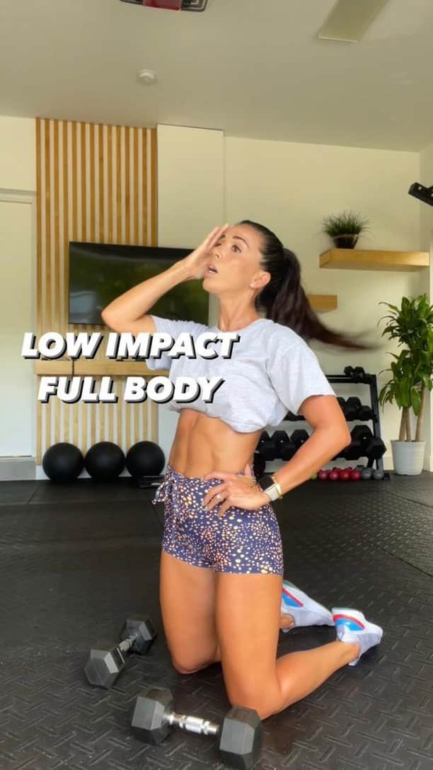 Ainsley Rodriguezのインスタグラム：「⏰ 30 MIN FULL BODY LOW IMPACT WORKOUT . Get access to my daily full length guided workouts including warmups and stretches in my app! Less than $1/day ❤️ . You’re going to perform each move for 30 sec followed by 30 sec rest. Repeat for 4 Rounds . 1. Squat Curl 2. Rev Lunge Row R 3. Rev Lunge Row L 4. Rev Lunge Press R 5. Rev Lunge Press L 6. Kneeling Curl Press 7. Weighted L-Sit Hold . Link in bio to join! 📲 . #fullbodyworkouts #lowimpactworkout #lowimpact」