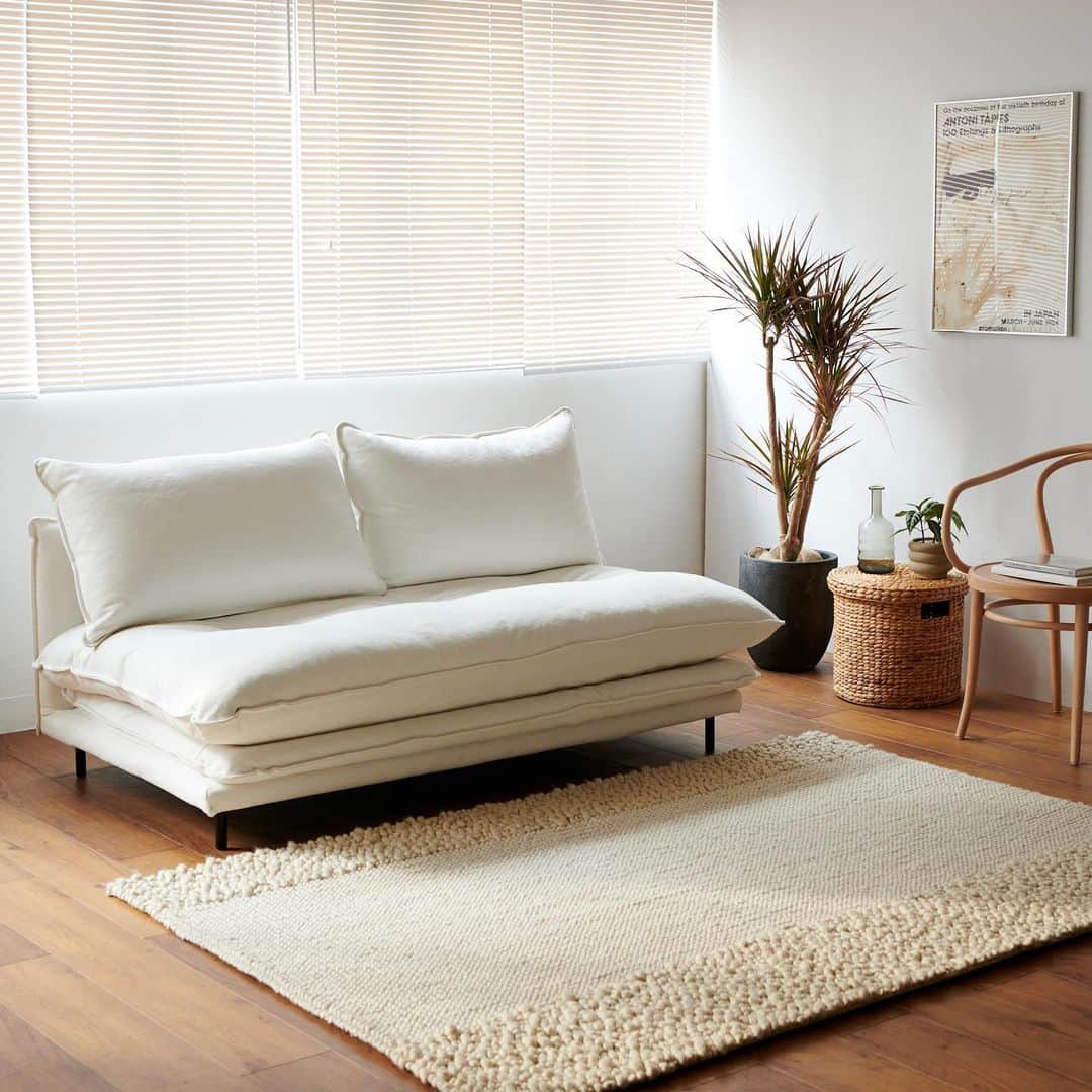 journal standard Furnitureさんのインスタグラム写真 - (journal standard FurnitureInstagram)「\ SUMMER SALE 開催中！ / ⁡ ⁡ 1. PORTO SOFA （WHITE / GRAY） >>>10％OFF ¥198,000 → ¥178,200 ⁡ 2. ELVERSON SOFA >>>30％OFF ¥231,000 → ¥161,700 ⁡ 3. TIVERTON OPEN SHELF >>>30％OFF ¥115,500 → ¥80,850 ⁡ 4. JS GAMING SERIES >>>30％OFF DESK　¥44,000 → ¥30,800 CHAIR　¥49,500 → ¥34,650 ⁡ 5. GRANDVIEW DINING TABLE >>>30％OFF W1200　¥61,600 → ¥43,120 W1500　¥91,300 → ¥63,910 W1800　¥115,500 → ¥80,850 ⁡ 6. HOOVER SHELF DRAWER >>>30％OFF ¥38,500 → ¥26,950 ⁡ 7. COLTON LOUNGE CHAIR >>>30％OFF ¥60,500 → ¥42,350 ⁡ 8. COLTON ROCKING CHAIR >>>30％OFF ¥66,000 → ¥46,200 ⁡ 9. ERNEE SWIVEL CHAIR >>>30％OFF ¥40,700 → ¥28,490 ⁡ ----- ⁡ #journalstandardfurniture #acmefurniture #baycrews #interior #furniture #desk #table #sofa #chair #bed #shelf #bookshelf #chest #loungechair #kitchenshelf #livingroominterior #diningroominterior #homedecor #summersale」7月24日 20時28分 - js_furniture