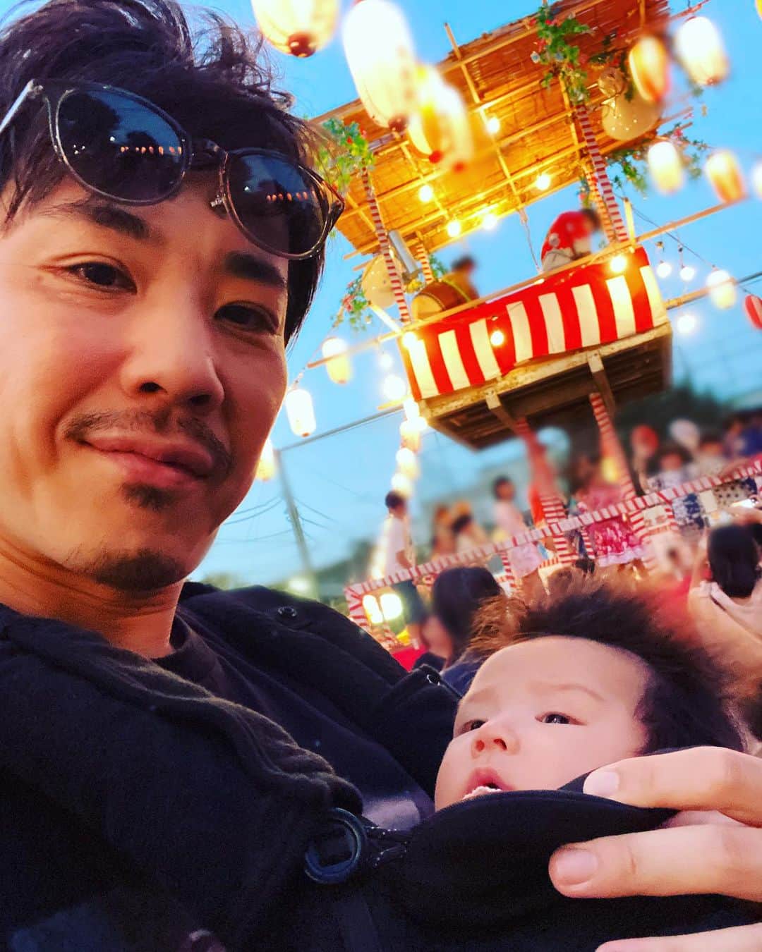 藤原一裕のインスタグラム：「次女、初祭り！  暑すぎて一瞬で帰宅😊」
