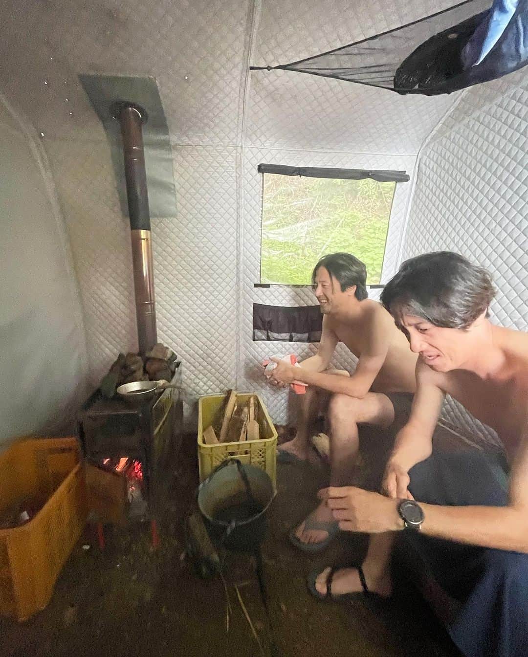 高橋忍さんのインスタグラム写真 - (高橋忍Instagram)「tent sauna 🧖🏼」7月24日 20時37分 - nanuk_takahashi.buri