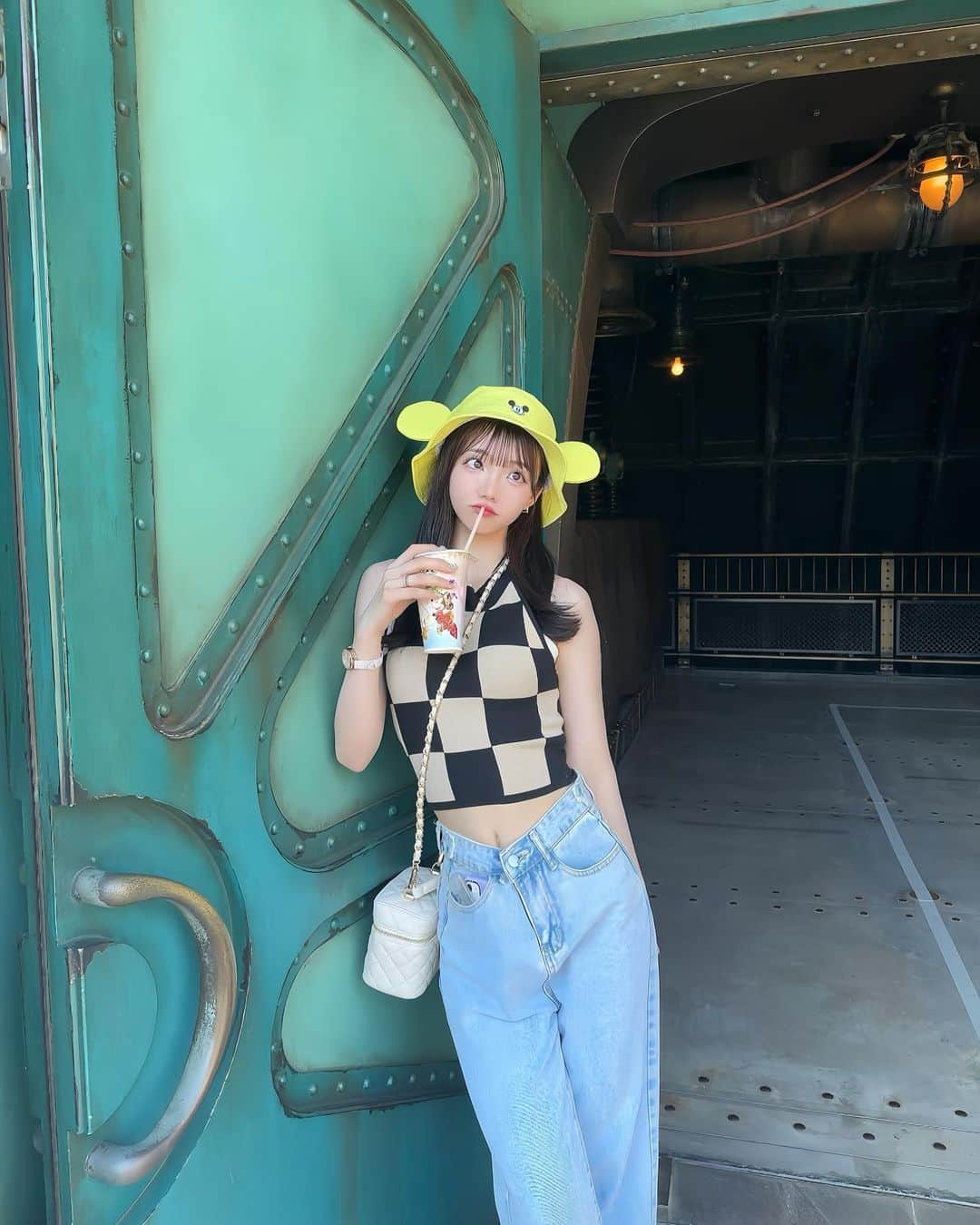 せいあのインスタグラム：「Disneysea行ってきた🐭💛 大好きなソアリン乗れて幸せ♡ 皆は何が好き？？🎢  #disneysea #disney #disneyparks #darich #ootd  #디즈니씨 #디즈니씨도쿄 #도쿄디즈니씨 #좋아요 #뷰티스타그램 #좋아요반사 #일상스타그램」