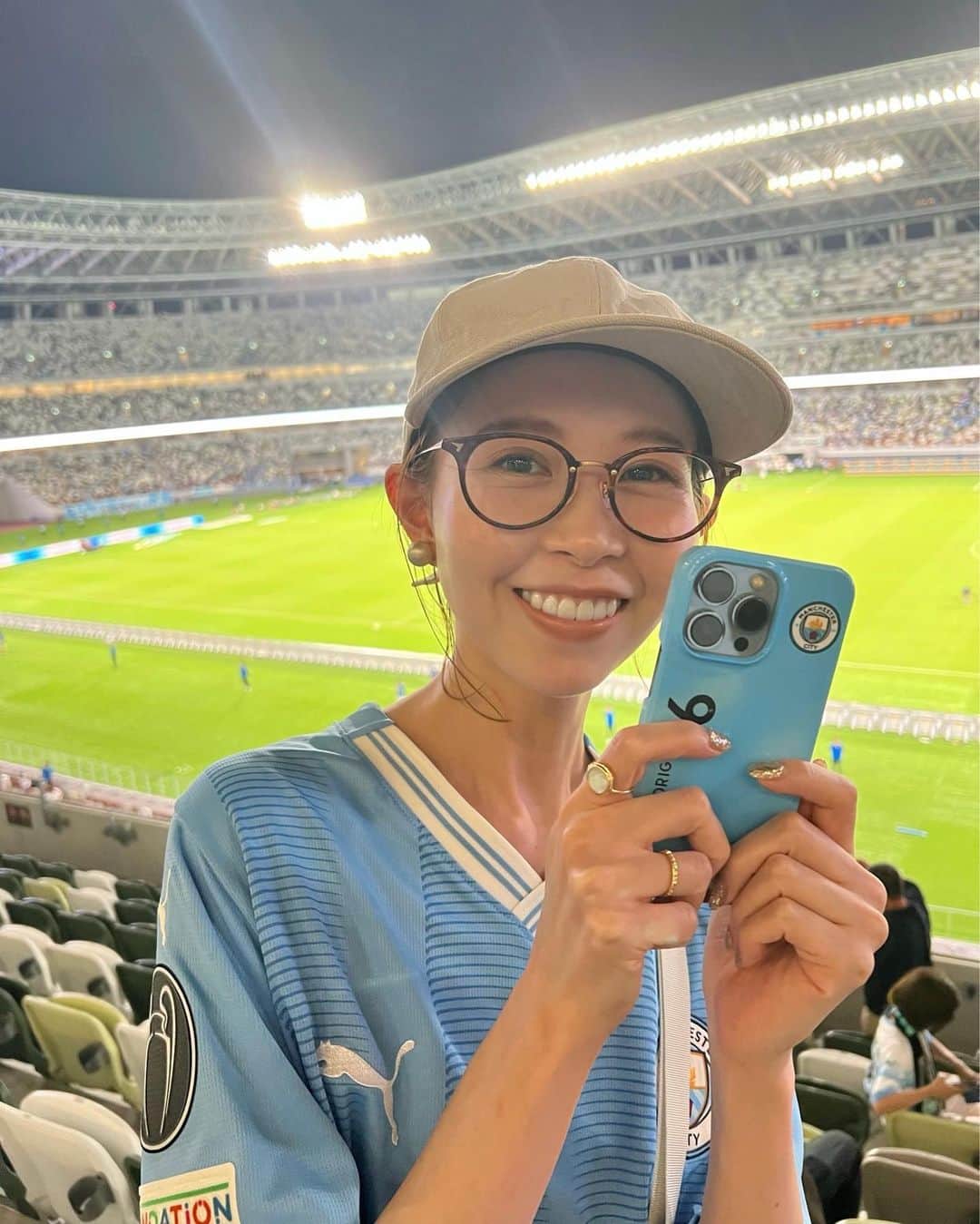 はれこのインスタグラム：「昨日の。 まさかロドリのミドルシュートが見られるとは思っていなかったので、めちゃくちゃ嬉しかったです🩵 バイエルン戦も楽しみだな〜  #mancity  #manchestercityfc  #マンチェスターシティ  #はれことサッカー」