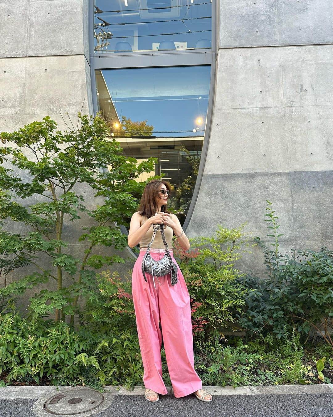 有末麻祐子さんのインスタグラム写真 - (有末麻祐子Instagram)「ピンクパンツで華やかだった日💘 我ながらお気に入りだよ！」7月24日 21時05分 - mayukoarisue